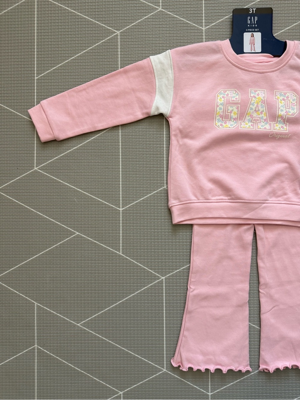 GAP Kids|Baby girl/toddler matching lounge set,floral lettering sweater & flare•